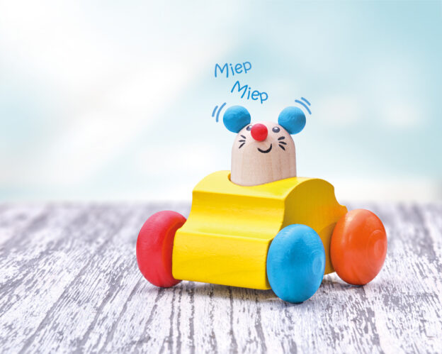 Wooden Roller mouse grabbing toy with squeak